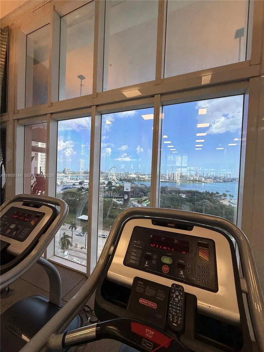 50 Biscayne Blvd # 2206, Miami, FL 33132 photo 8