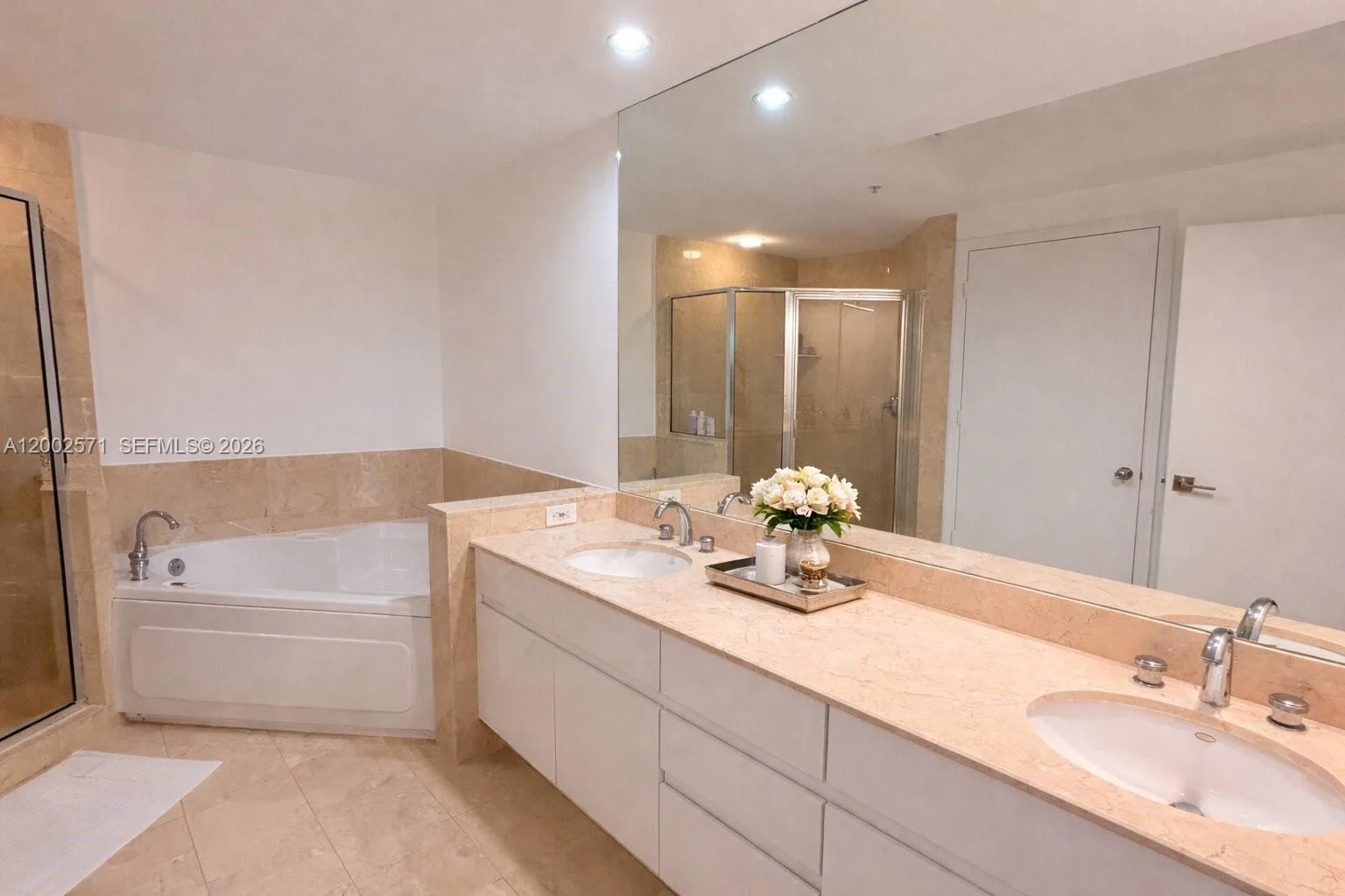 848 Brickell Key Dr # 905, Miami, FL 33131 photo 11