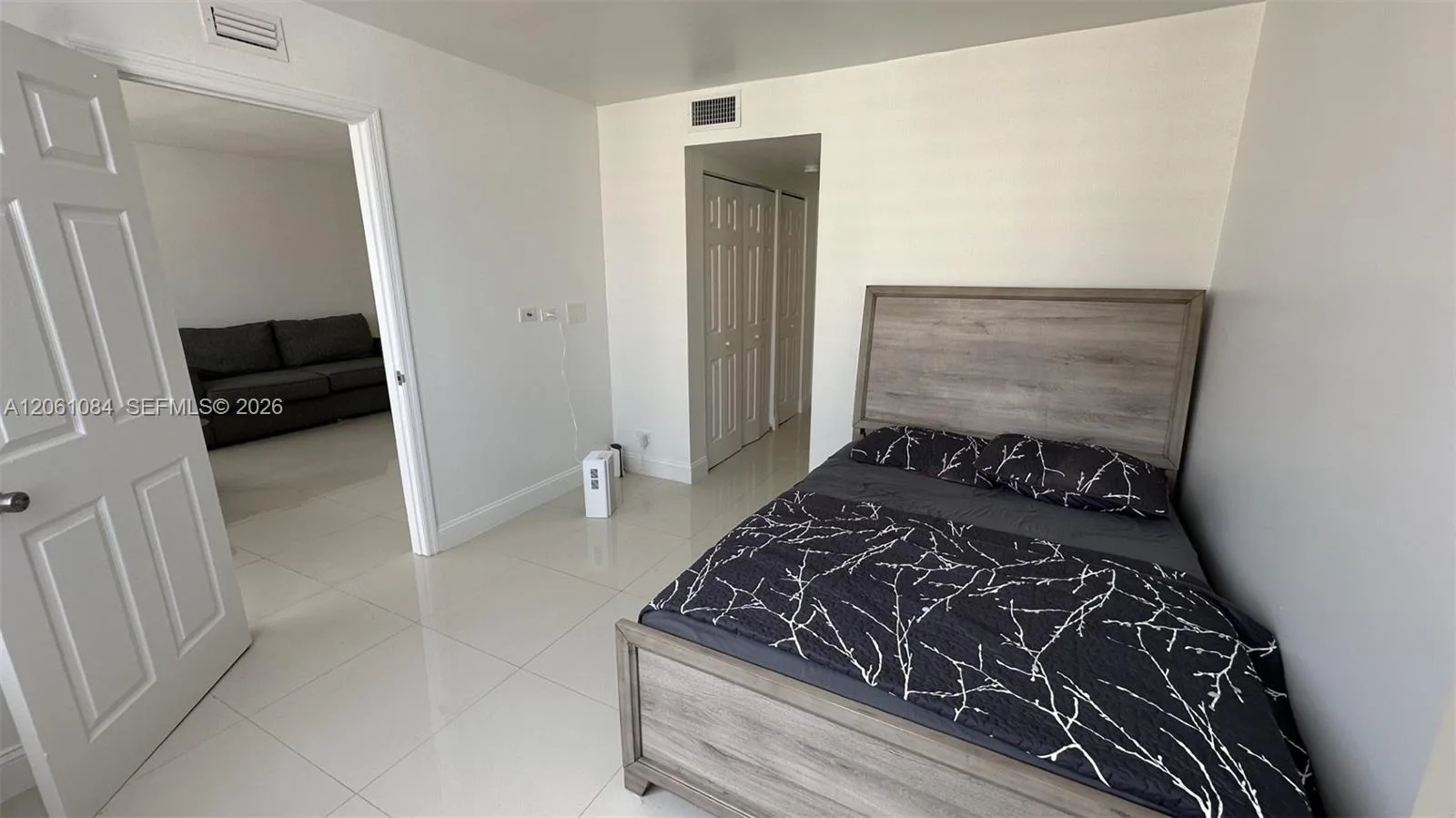 250 174th St # 1808, Sunny Isles Beach, FL 33160 photo 13