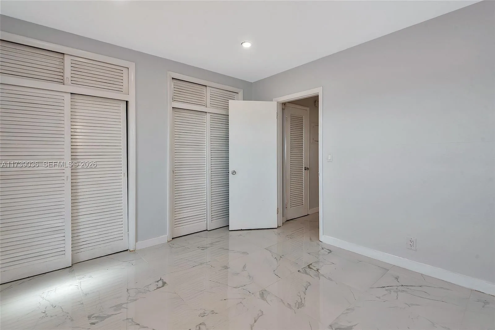 820 SW 11th Ave # 14B, Hallandale Beach, FL 33009 photo 11