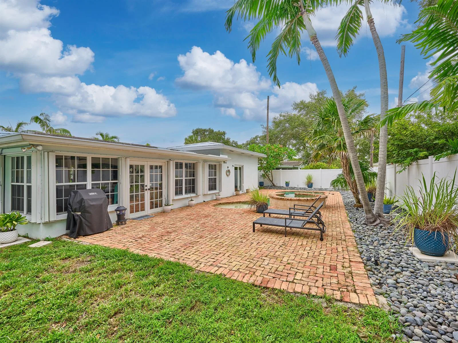 683 SW 2ND Street, Boca Raton, FL 33486 photo 12
