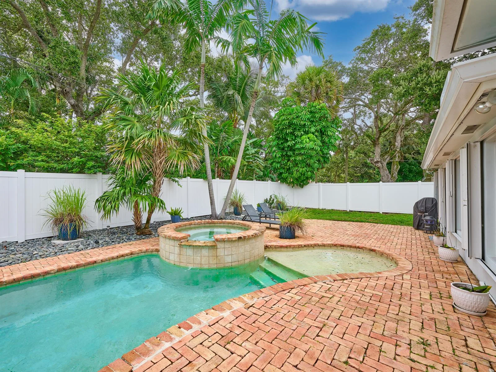 683 SW 2ND Street, Boca Raton, FL 33486 photo 13