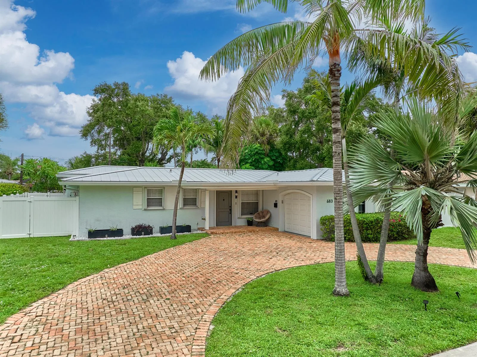 683 SW 2ND Street, Boca Raton, FL 33486 photo 2