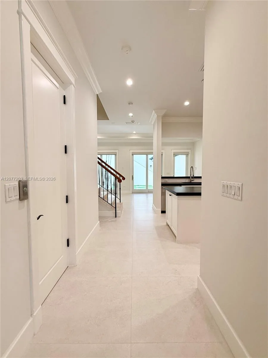 530 Valencia Ave # 3, Coral Gables, FL 33134 photo 7
