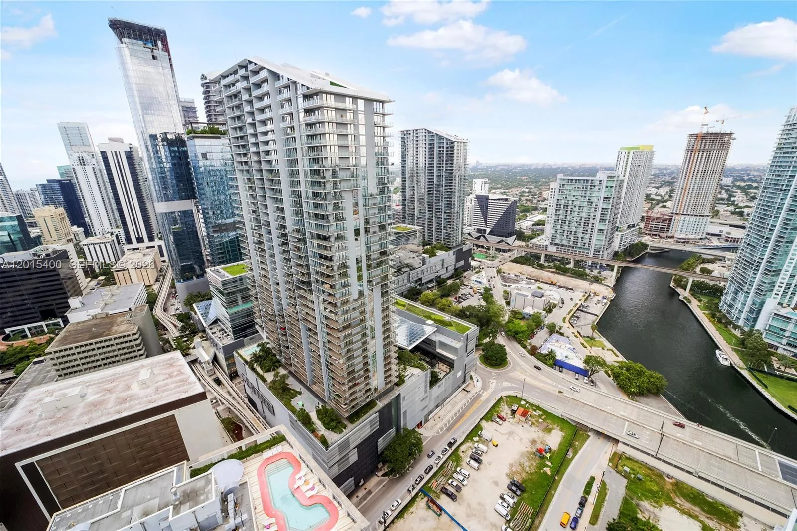 41 SE 5th St # 2410, Miami, FL 33131 photo 3
