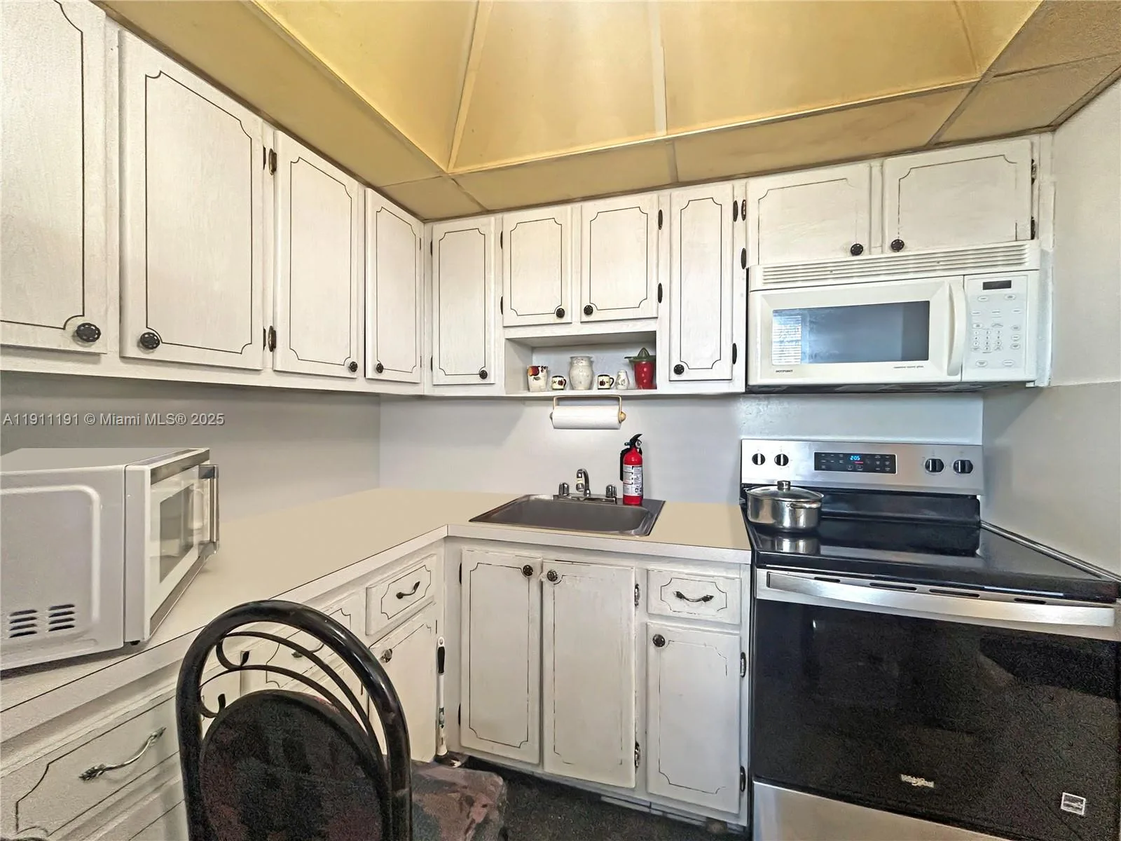 2112 NE 1st Way # 203, Boynton Beach, FL 33435 photo 4