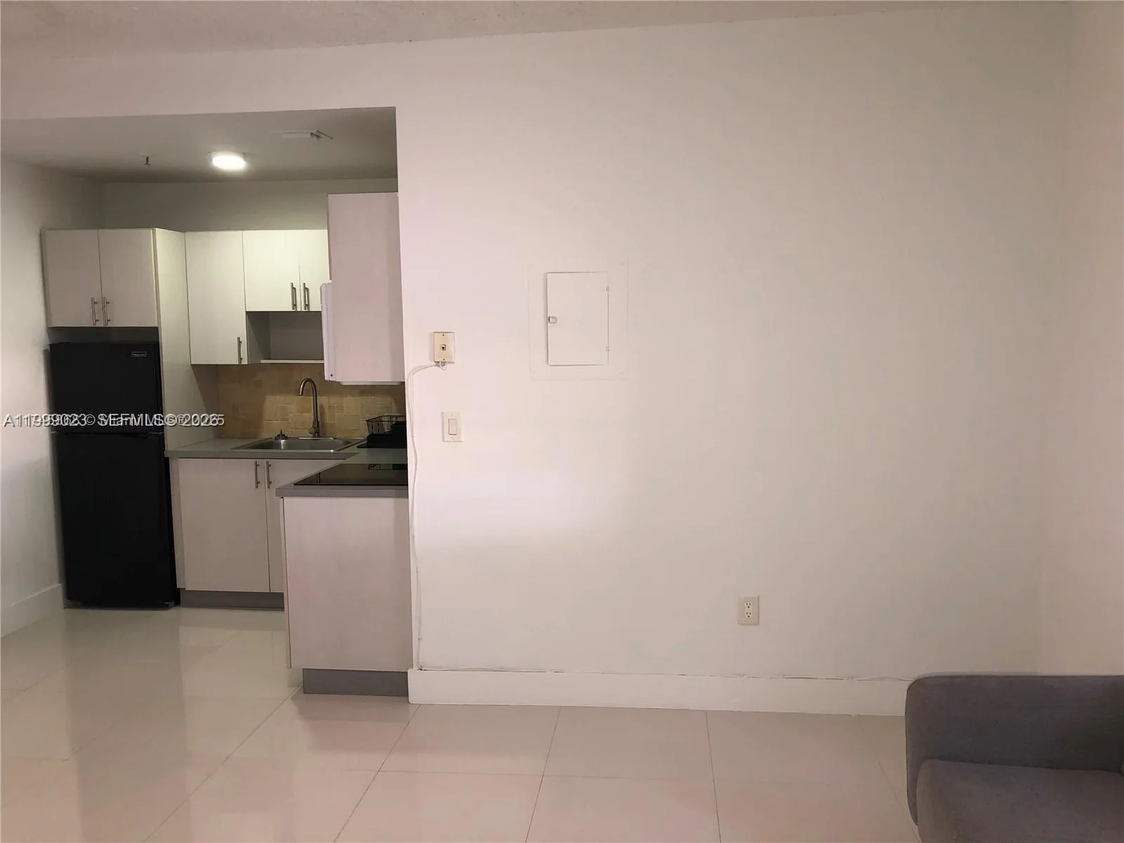 2730 Collins Ave # 310, Miami Beach, FL 33140