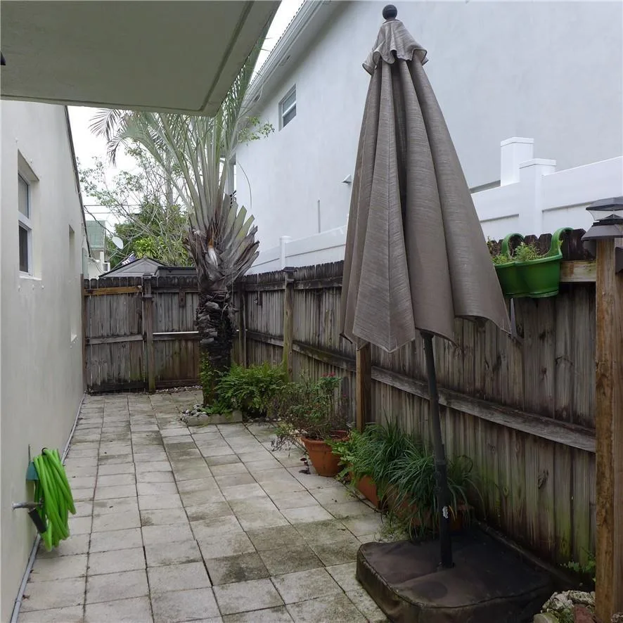 812 NE 15 Avenue, Fort Lauderdale, FL 33304 photo 10