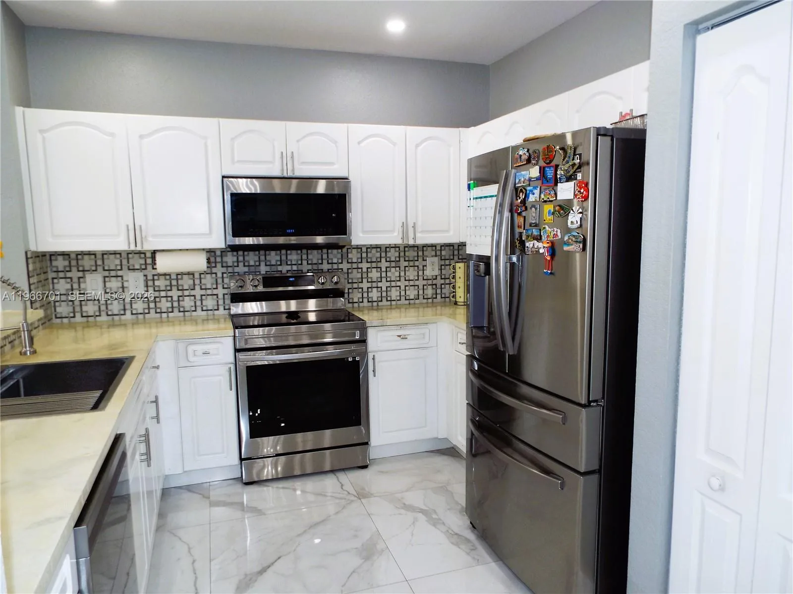 21470 SW 85th Path, Cutler Bay, FL 33189 photo 12