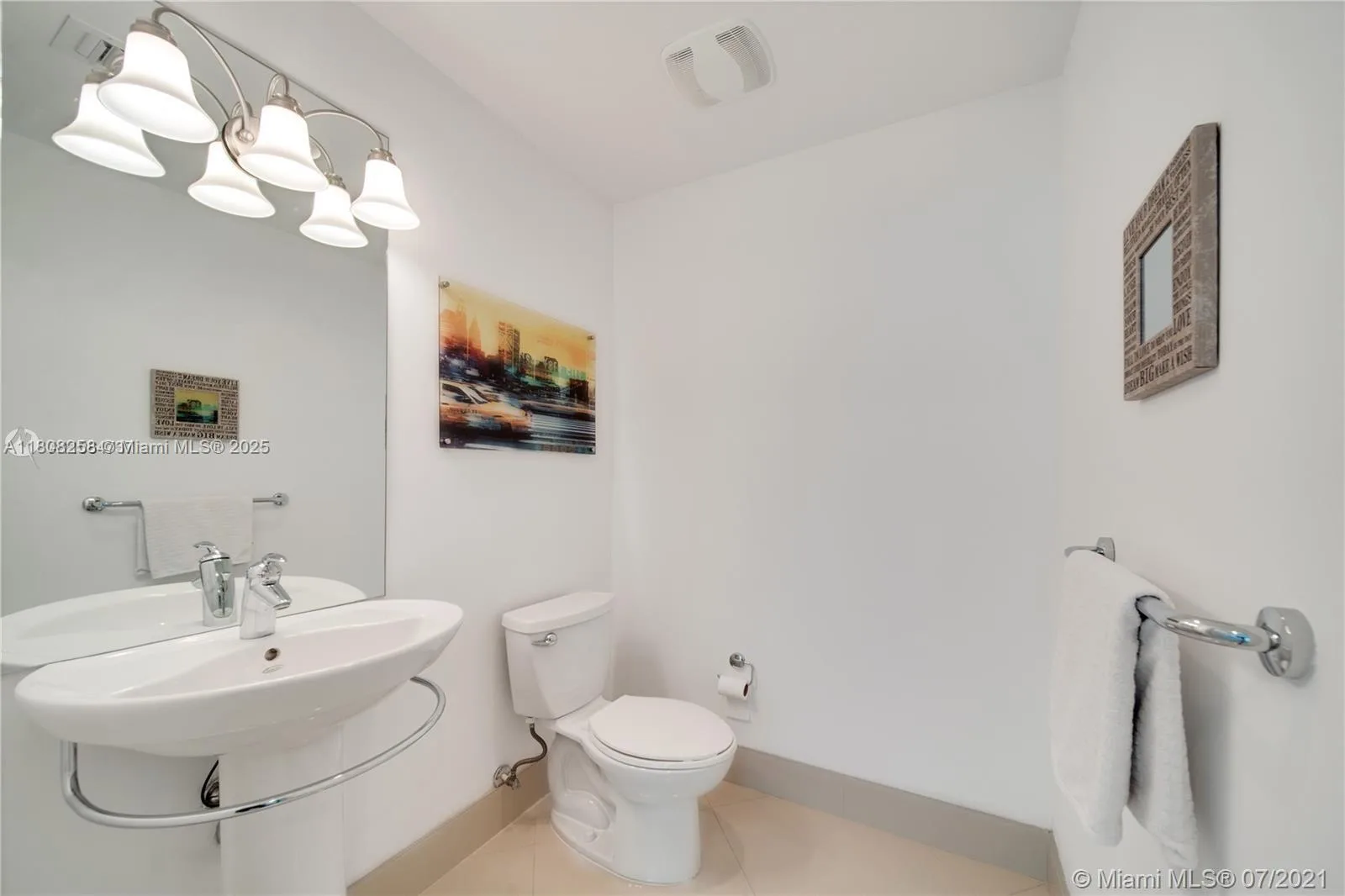 300 S Biscayne Blvd # T-3605, Miami, FL 33131 photo 13