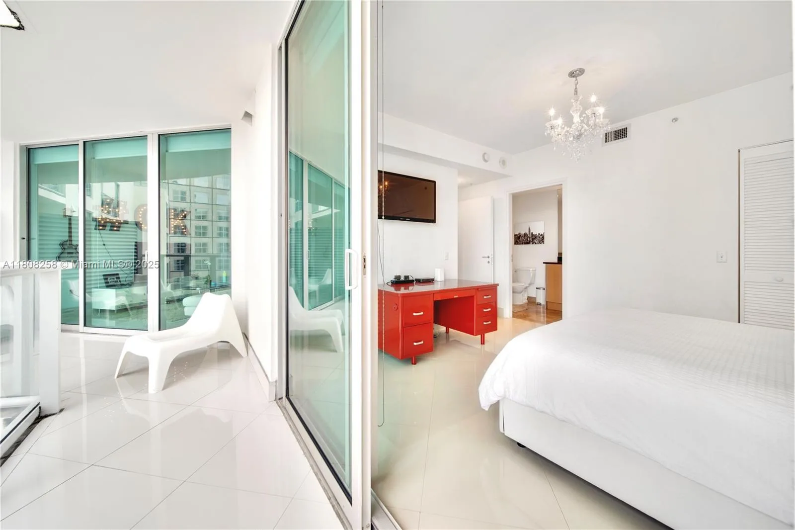 300 S Biscayne Blvd # T-3605, Miami, FL 33131 photo 8