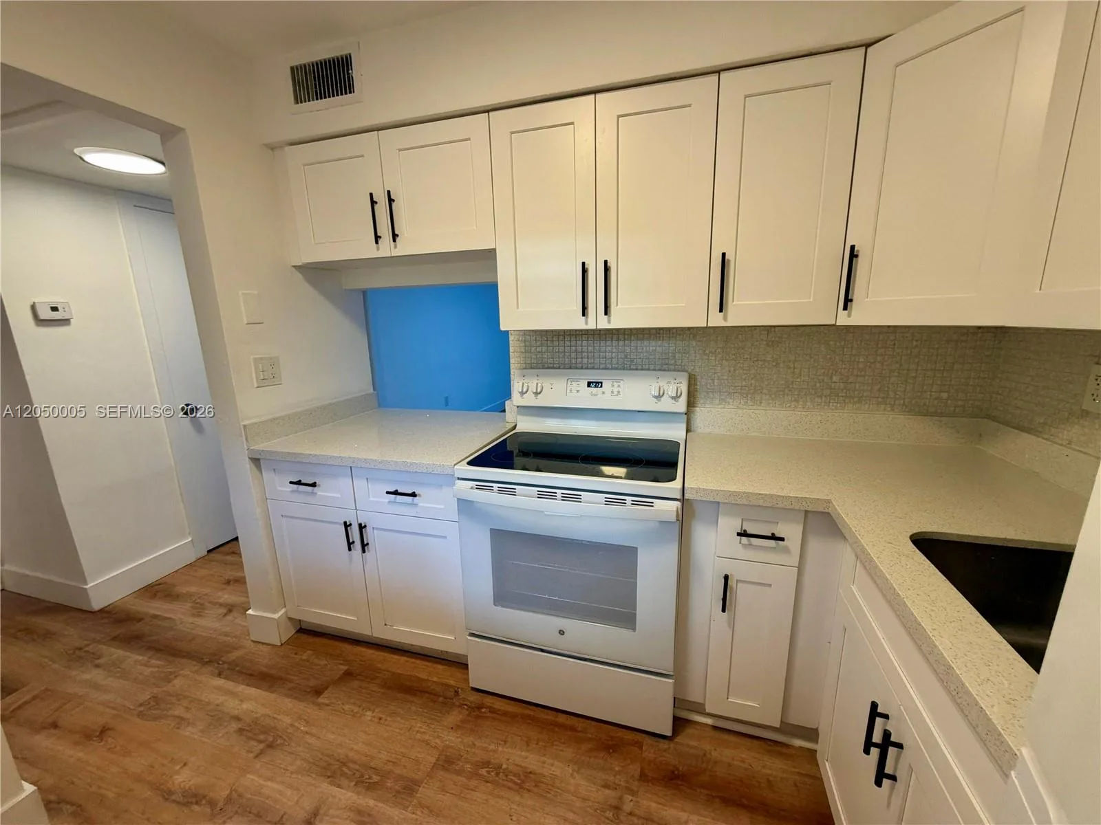 20200 NE 27th Ct # 6, Aventura, FL 33180 photo 2