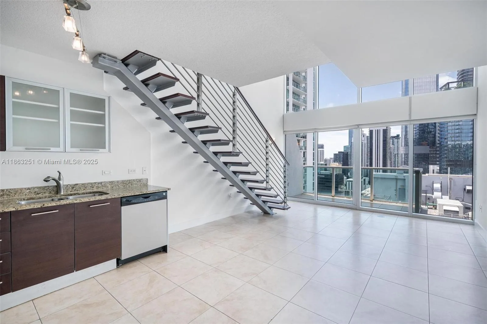 41 SE 5th St # 1704, Miami, FL 33131