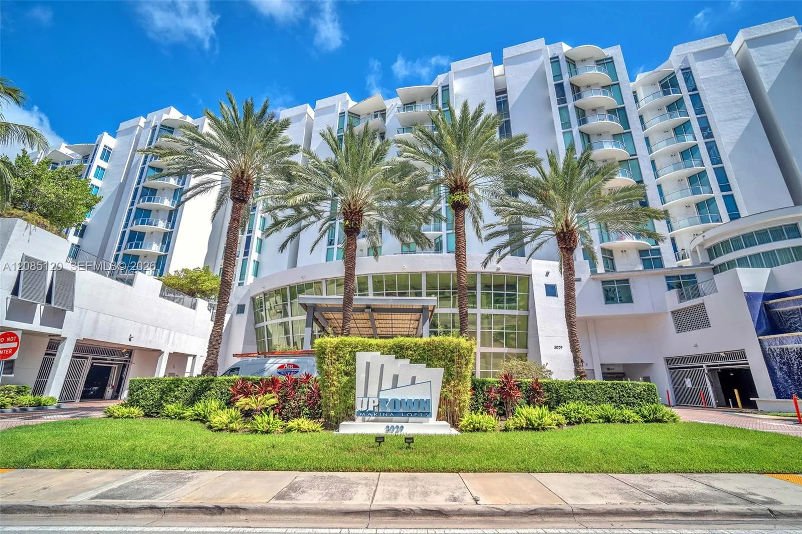 3029 NE 188th St # 725, Aventura, FL 33180