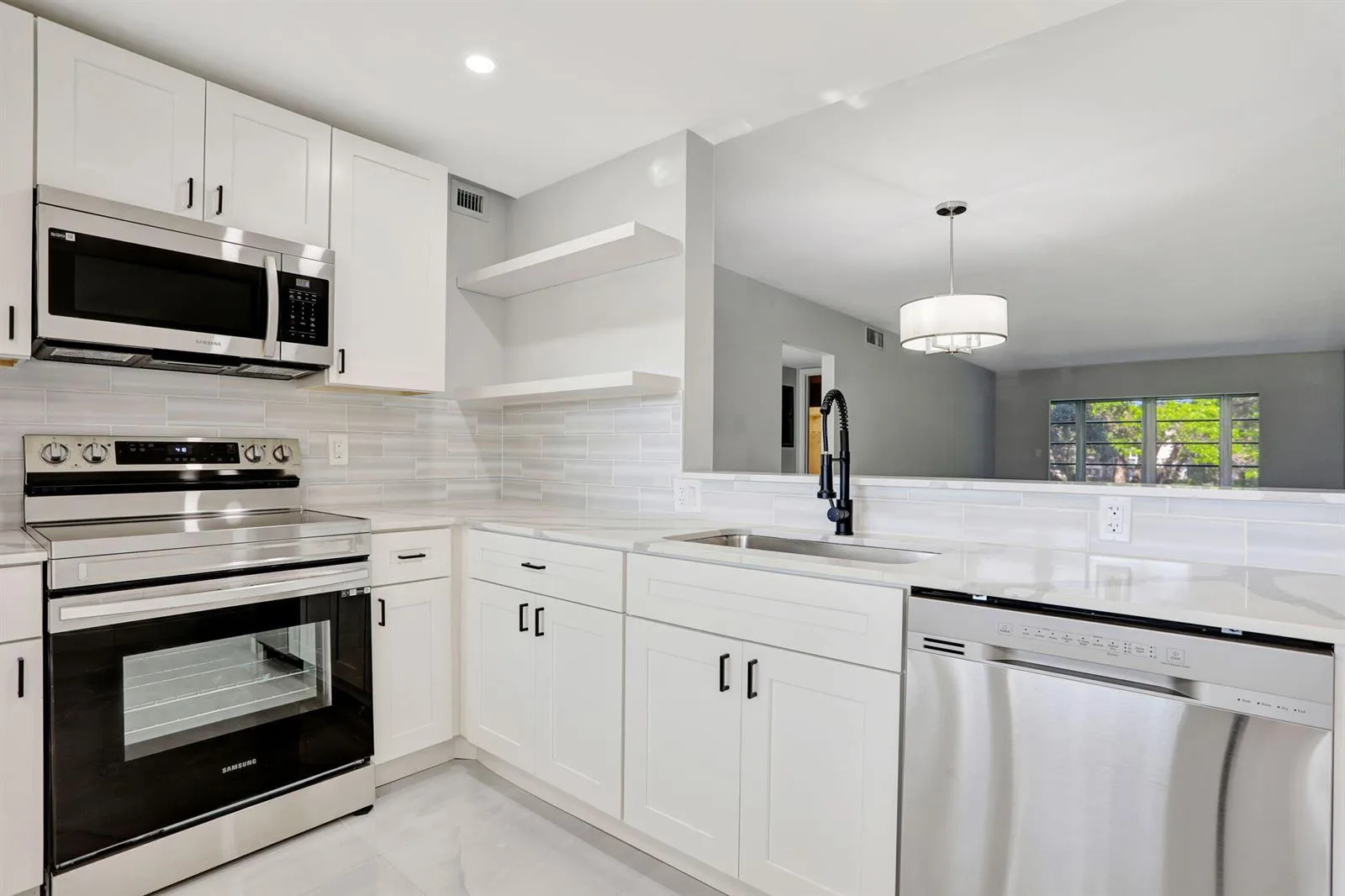 2202 LUCAYA Bend # G2, Coconut Creek, FL 33066