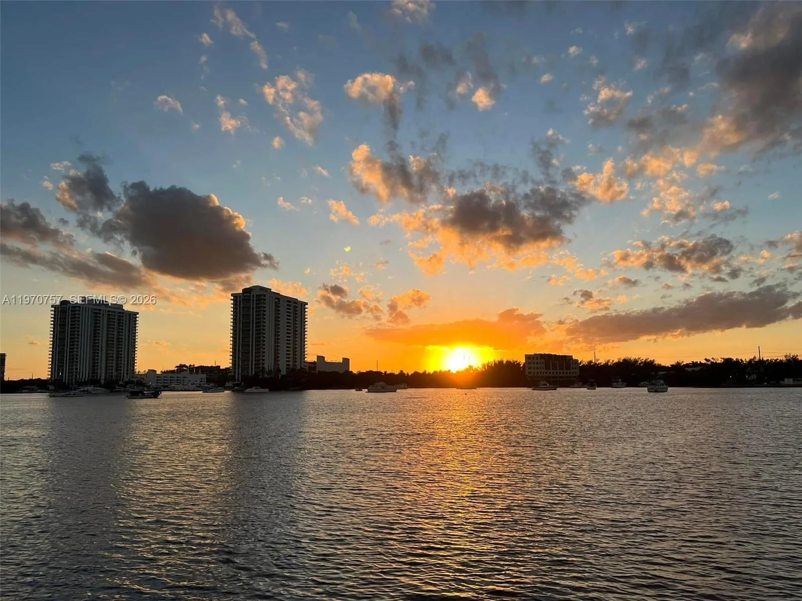 2910 Point East Dr # M511, Aventura, FL 33160