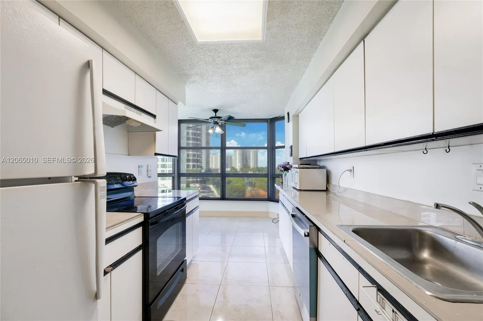 19101 NE 36th Ct # 705, Aventura, FL 33180 photo 11