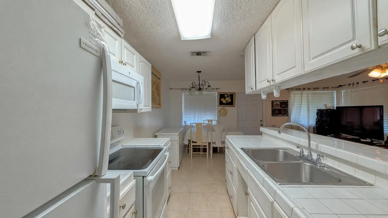 2115 Catherine Dr Drive # 46-c, Delray Beach, FL 33445 photo 10