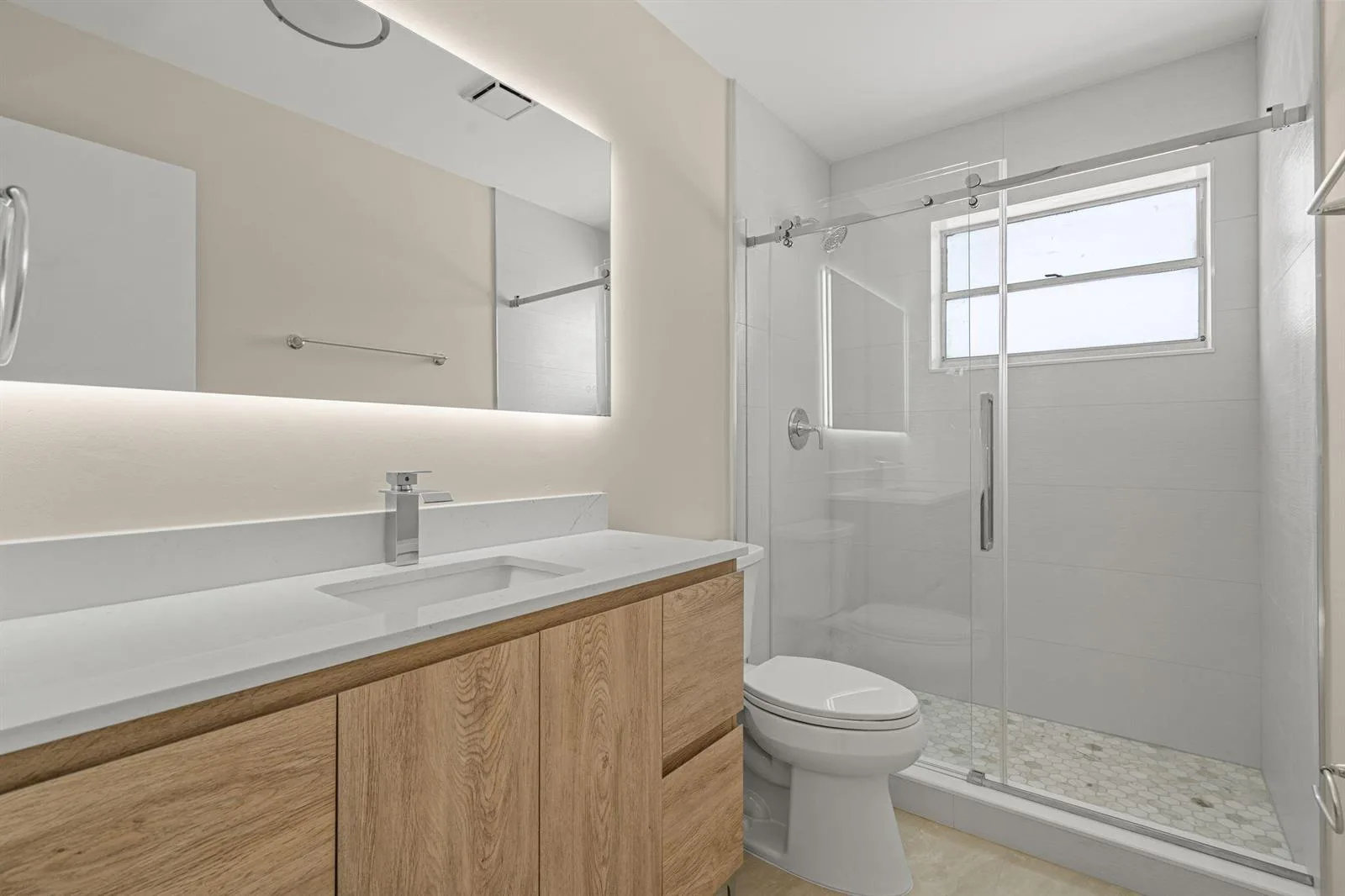 11099 NW 7th Street, Miami, FL 33172 photo 5