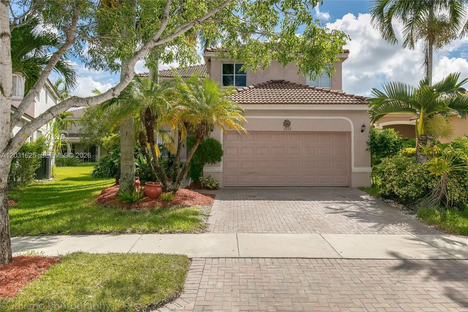 1032 Silktree Ln, Weston, FL 33327