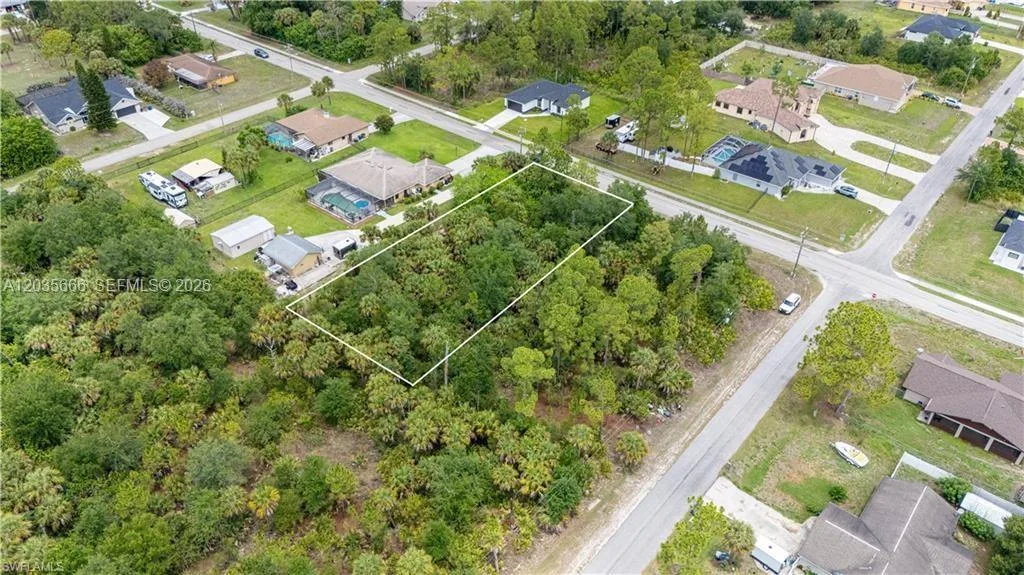 104 E 6Th St, Lehigh Acres, FL 33972 photo 2