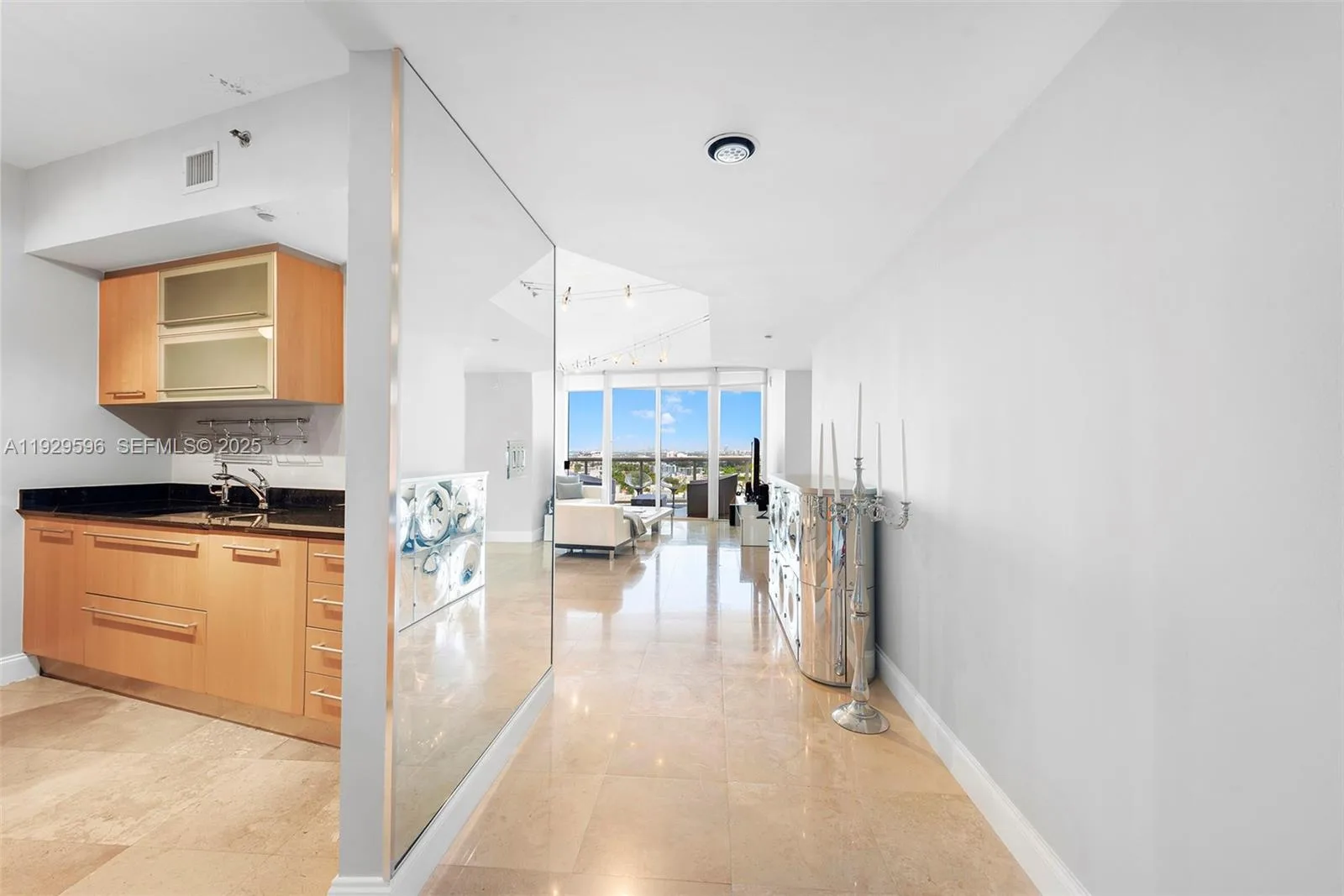 400 Alton Rd # 1805, Miami Beach, FL 33139 photo 4