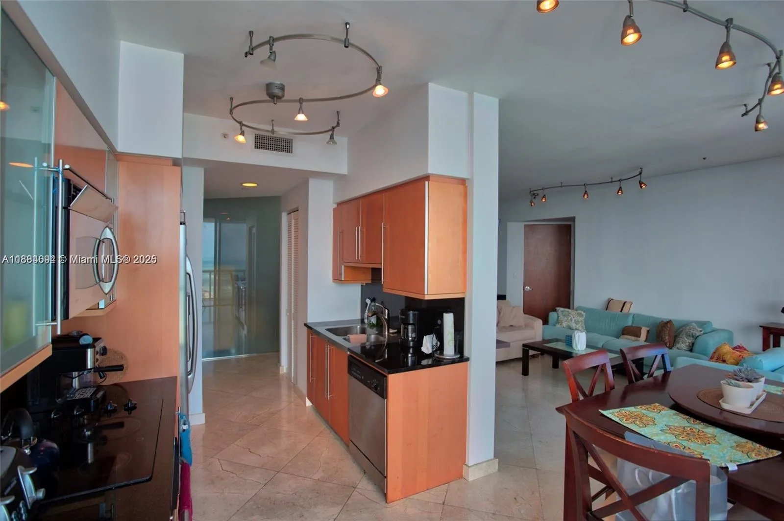 6365 Collins Ave # 4204, Miami Beach, FL 33141 photo 7