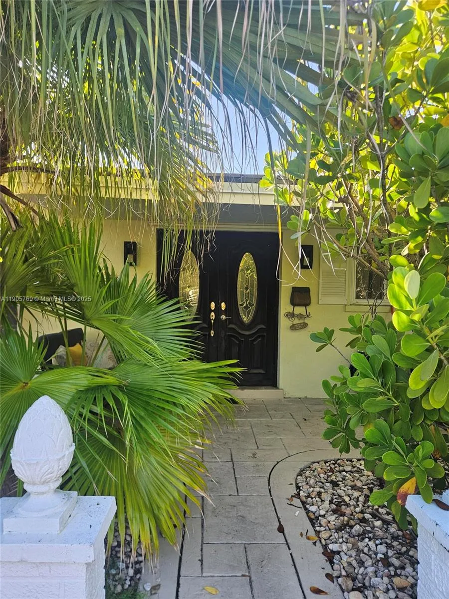 4521 NE 15th Ter, Oakland Park, FL 33334