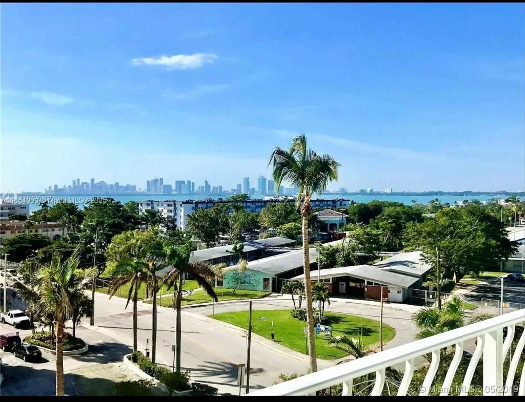 7601 E Treasure Dr # 707, North Bay Village, FL 33141 photo 3