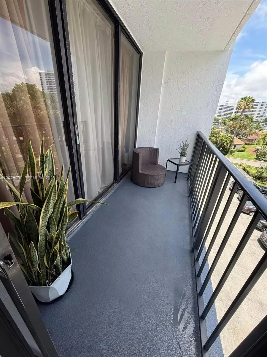 200 Leslie Dr # 427, Hallandale Beach, FL 33009 photo 9