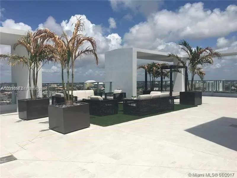1010 SW 2nd Ave # 1105, Miami, FL 33130 photo 13
