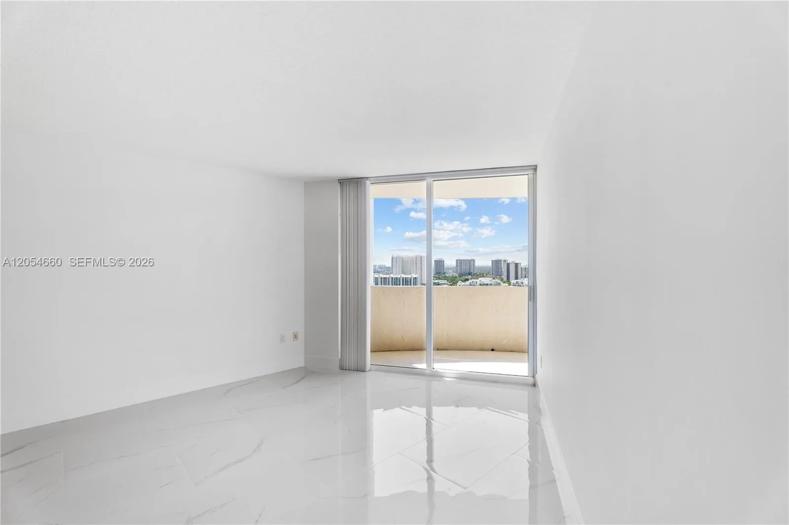 19501 W COUNTRY CLUB DR # 2506, Aventura, FL 33180 photo 3
