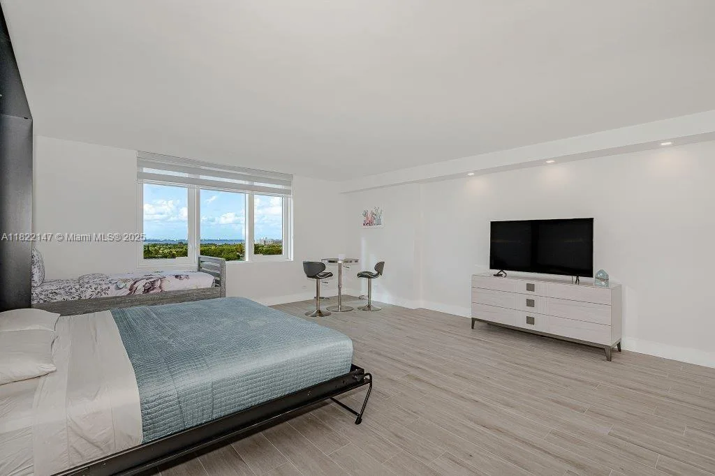 2301 Collins Ave # 1531, Miami Beach, FL 33139