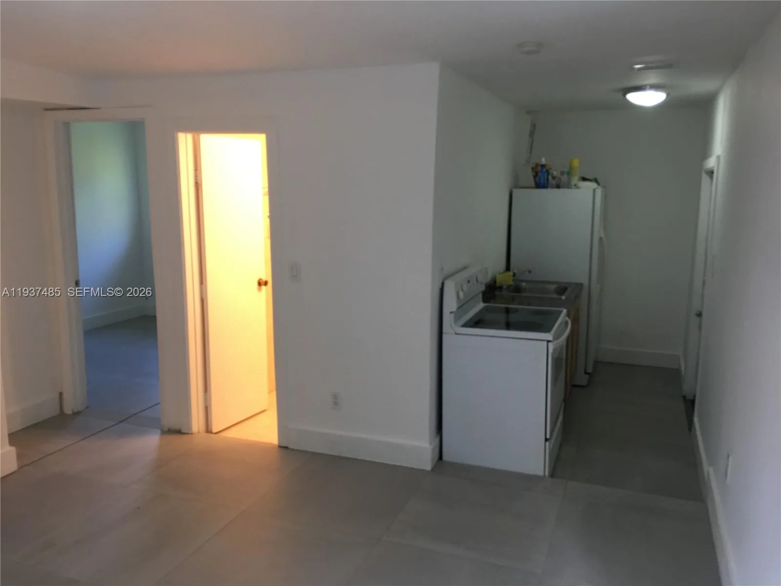 2612 NE 206th St, Miami, FL 33180