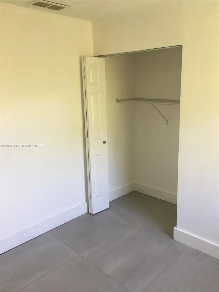 2612 NE 206th St, Miami, FL 33180 photo 3