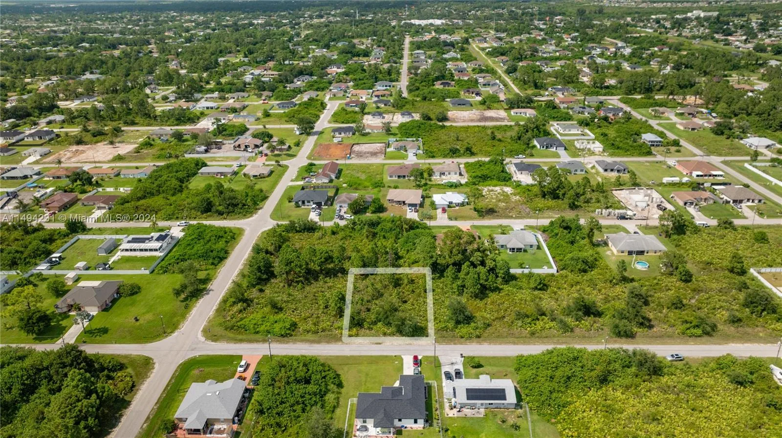 2614 12th Street, Lehigh Acres, FL 33976