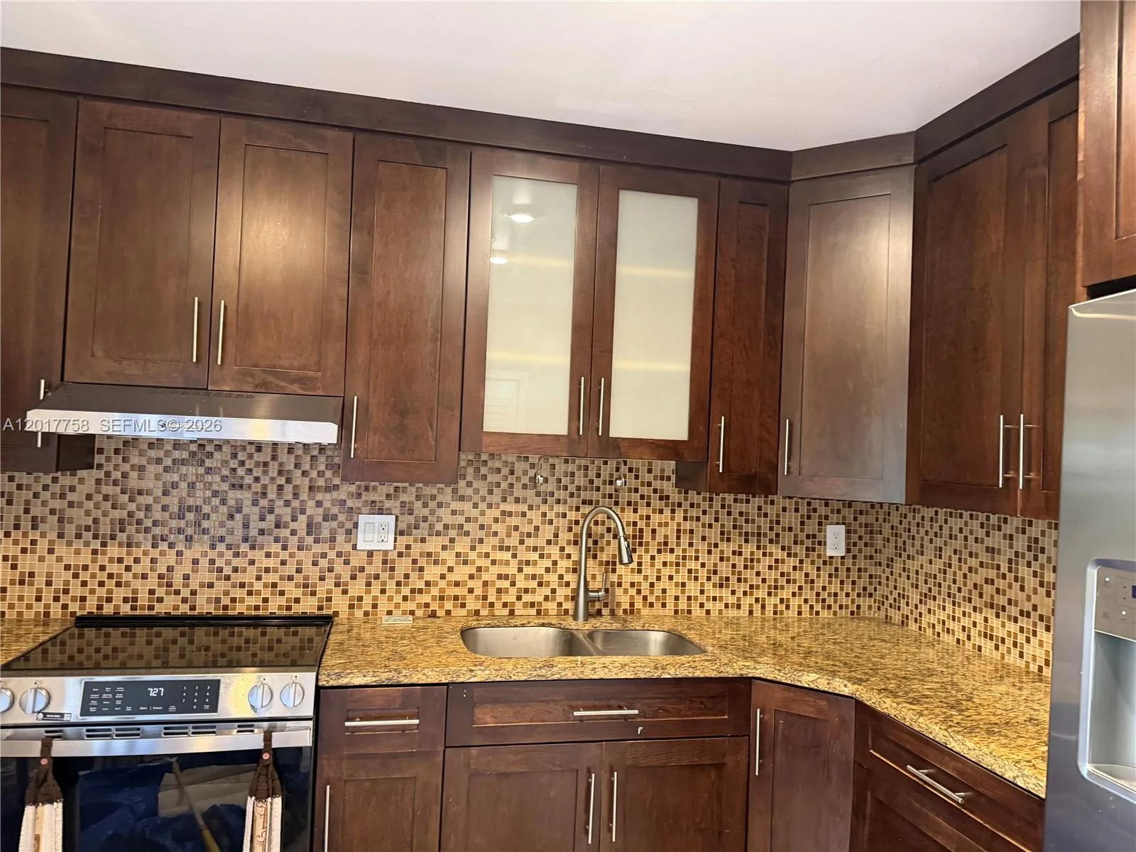 421 Swallow Dr # 12, Miami Springs, FL 33166