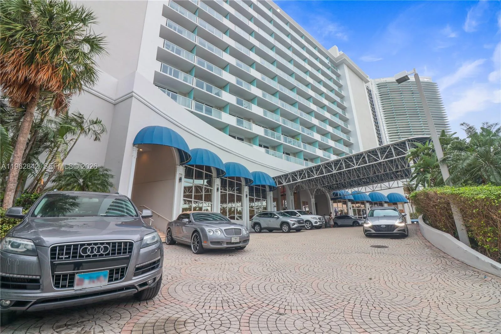 19201 Collins Ave # 439, Sunny Isles Beach, FL 33160 photo 3