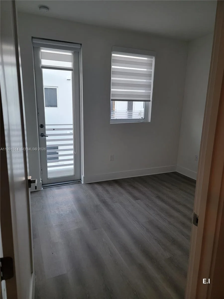 9133 NW 33rd St, Doral, FL 33172 photo 11