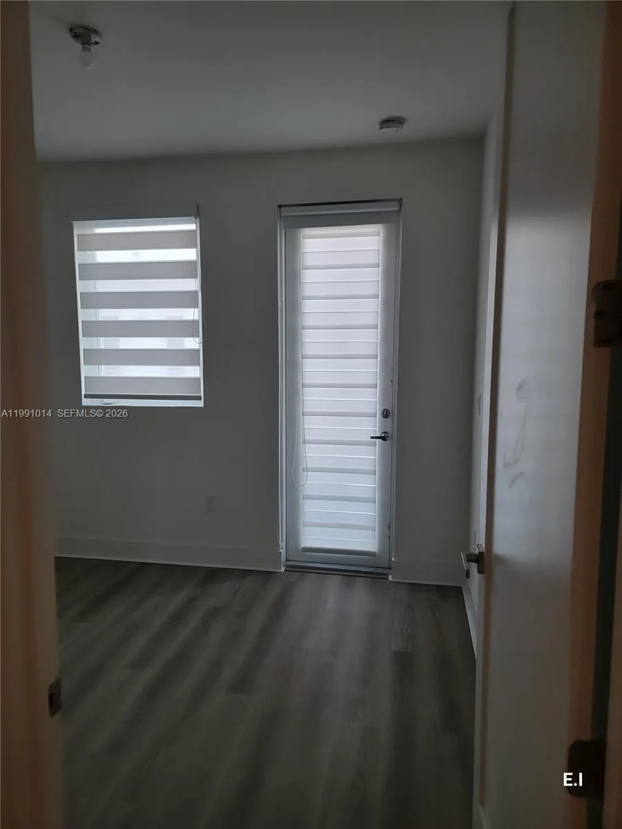 9133 NW 33rd St, Doral, FL 33172 photo 12