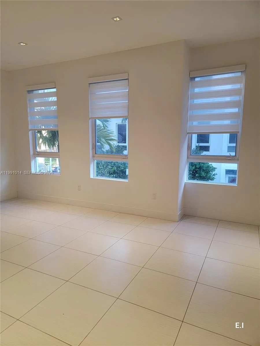 9133 NW 33rd St, Doral, FL 33172 photo 3
