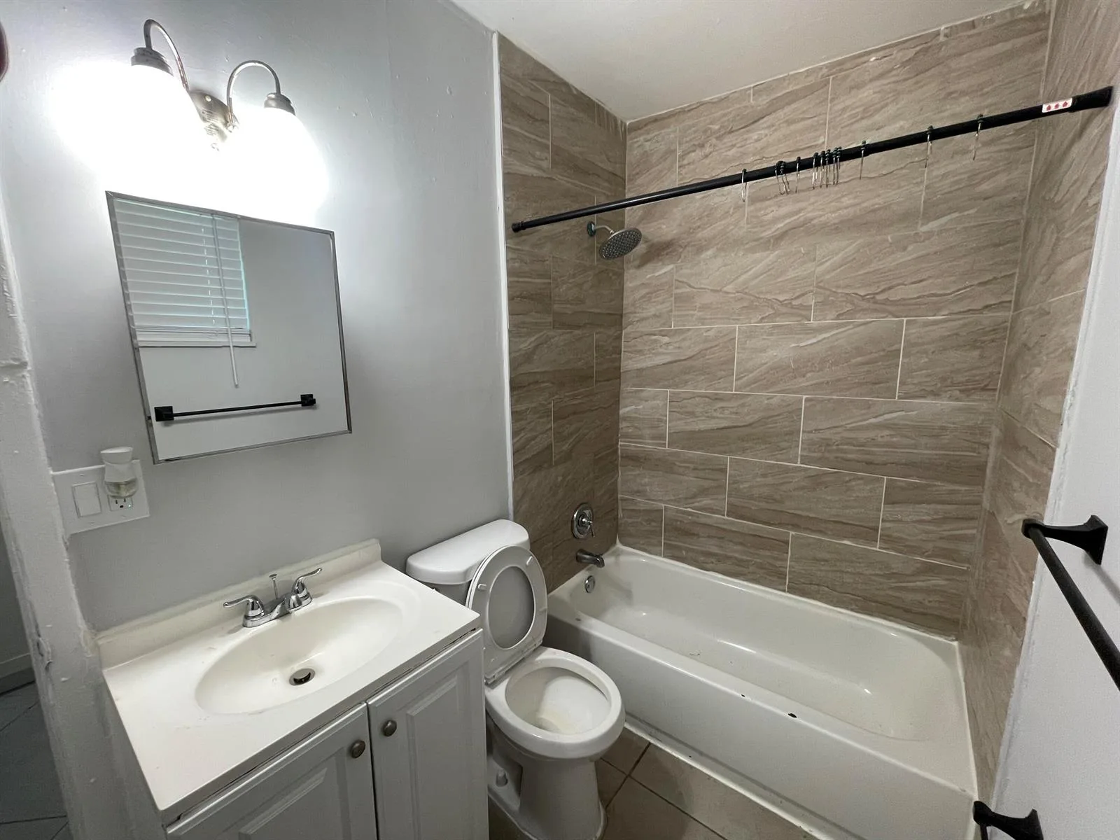 103 NW 7th Avenue # E, Pompano Beach, FL 33060 photo 6