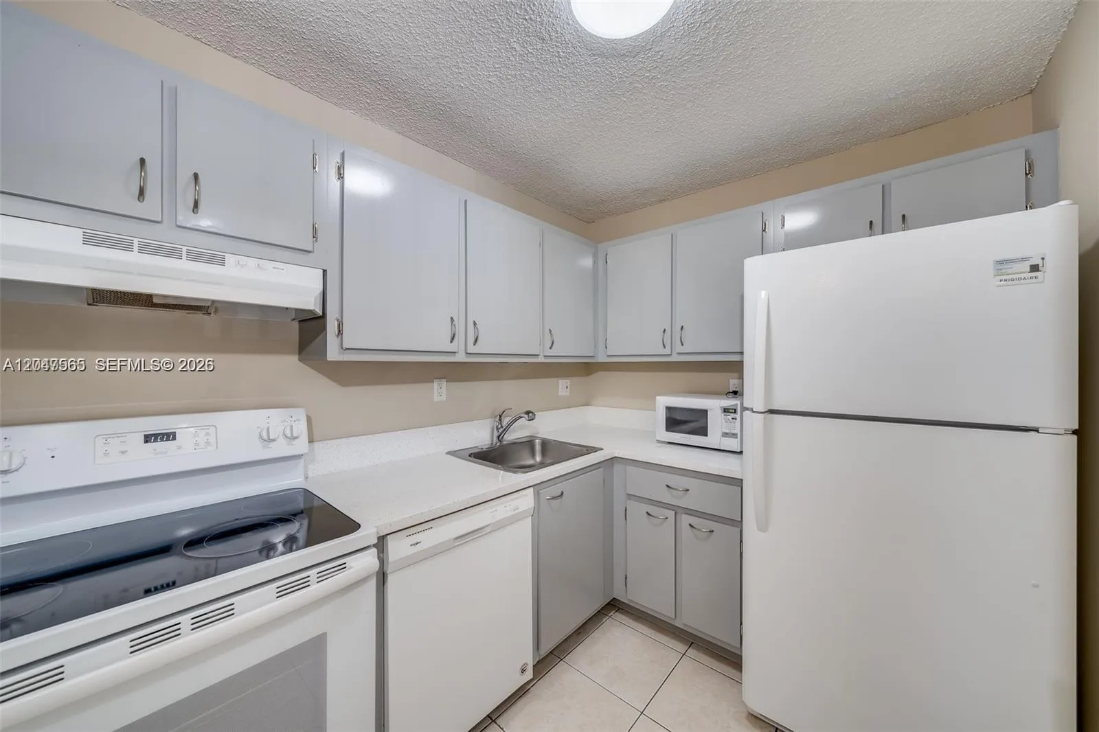 15630 SW 80th St # I-302, Miami, FL 33193 photo 2