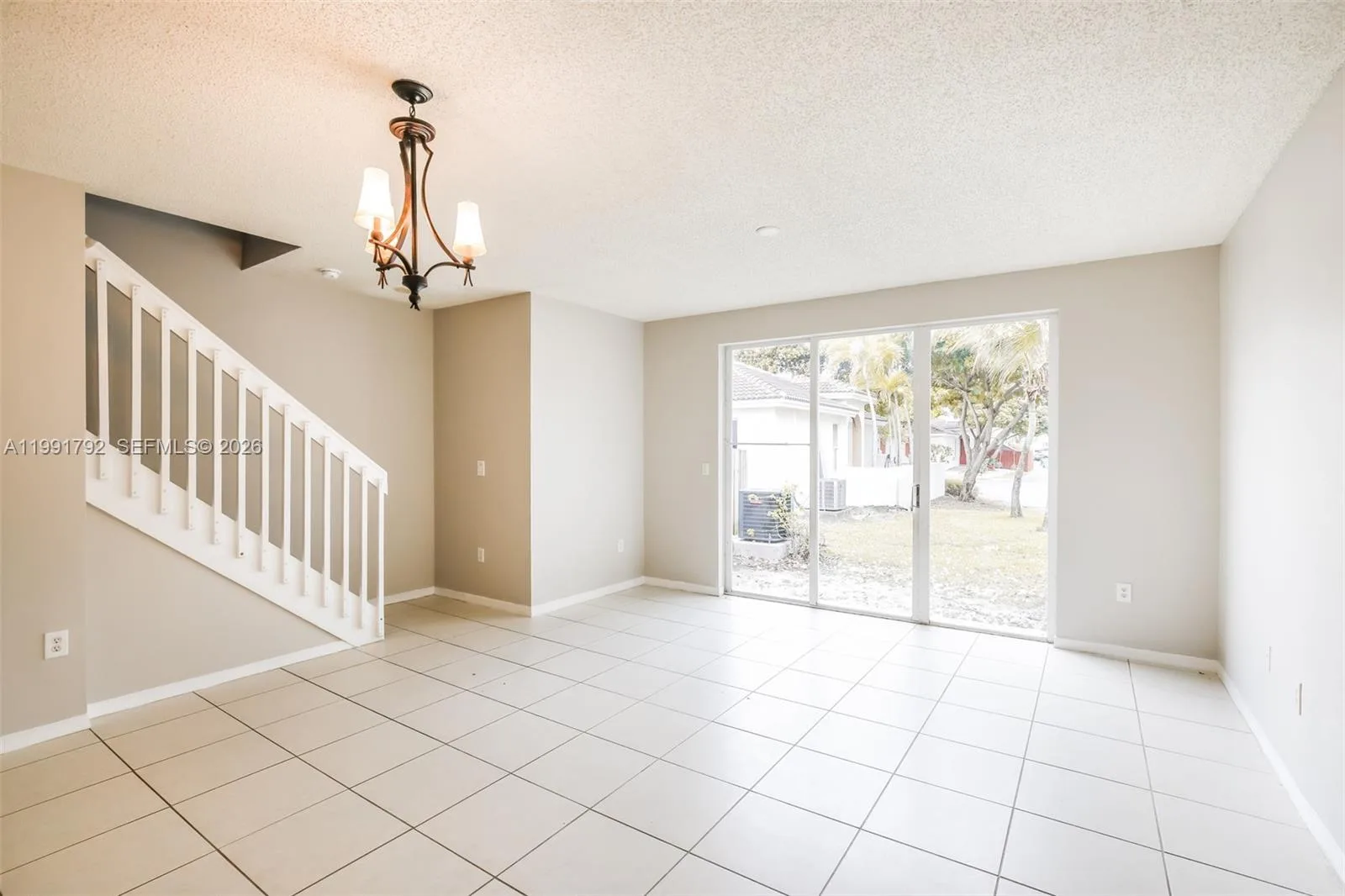 2281 NE 42nd Cir, Homestead, FL 33033 photo 2
