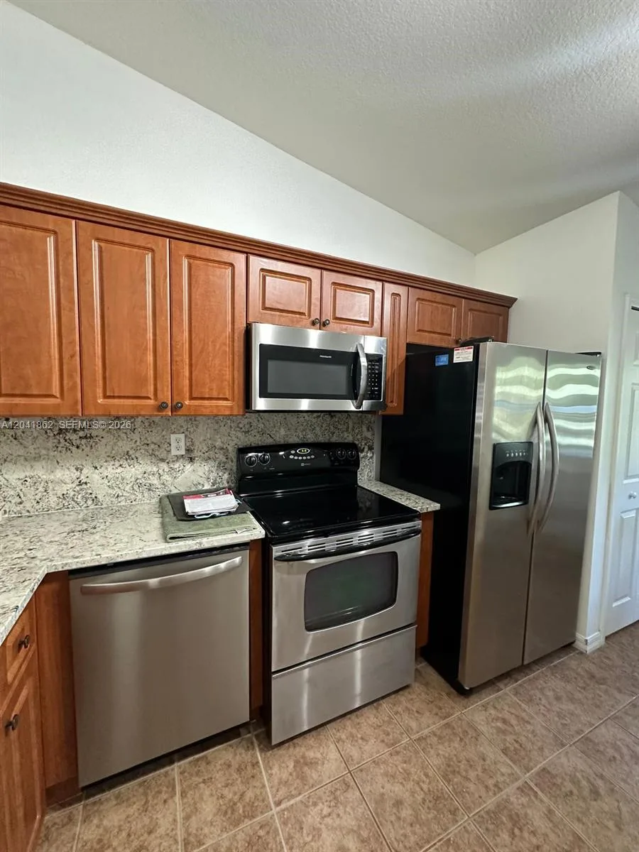 2920 SE 12th Rd # 203-30, Homestead, FL 33035 photo 12