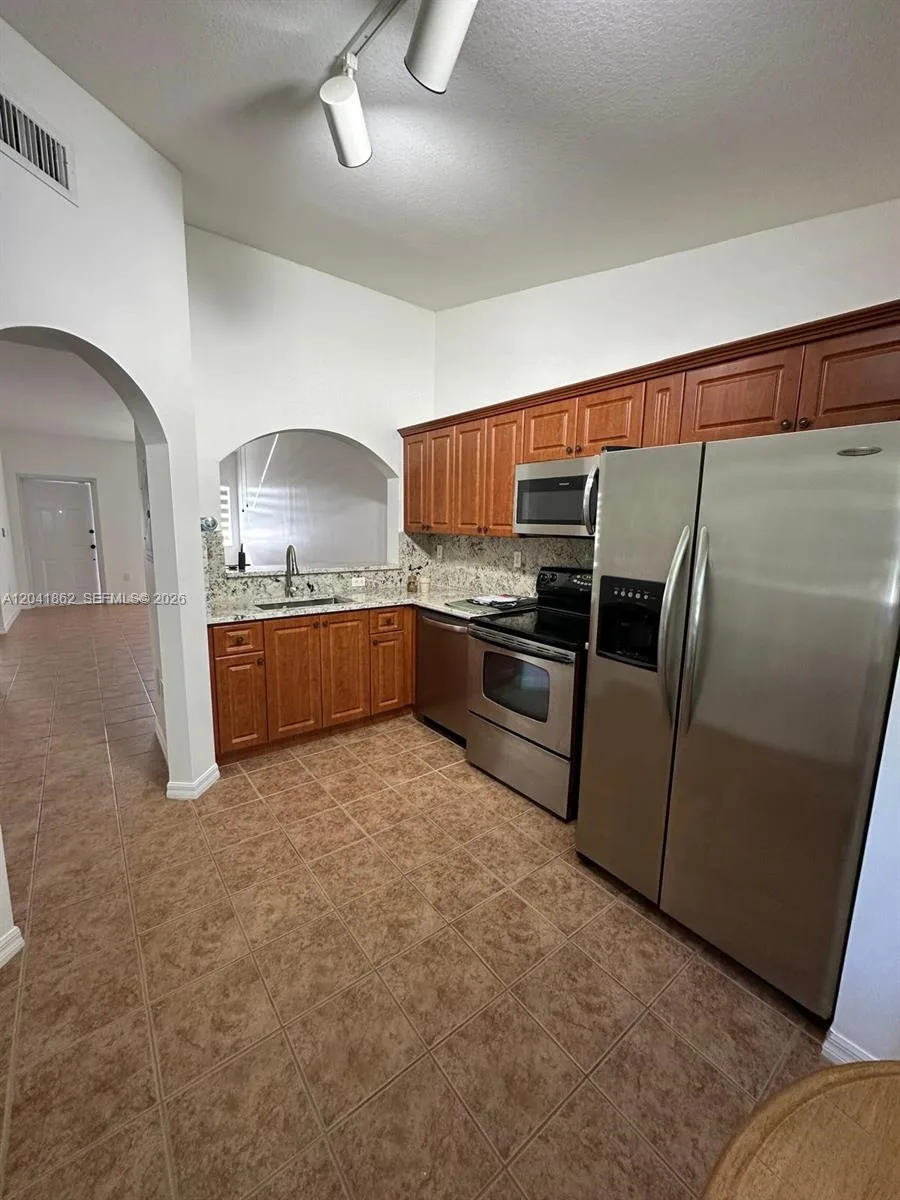 2920 SE 12th Rd # 203-30, Homestead, FL 33035 photo 9
