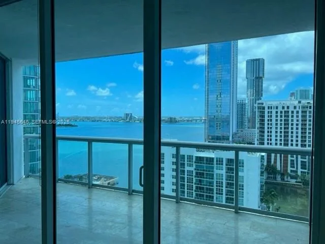 480 NE 30th St # 1803, Miami, FL 33137 photo 2