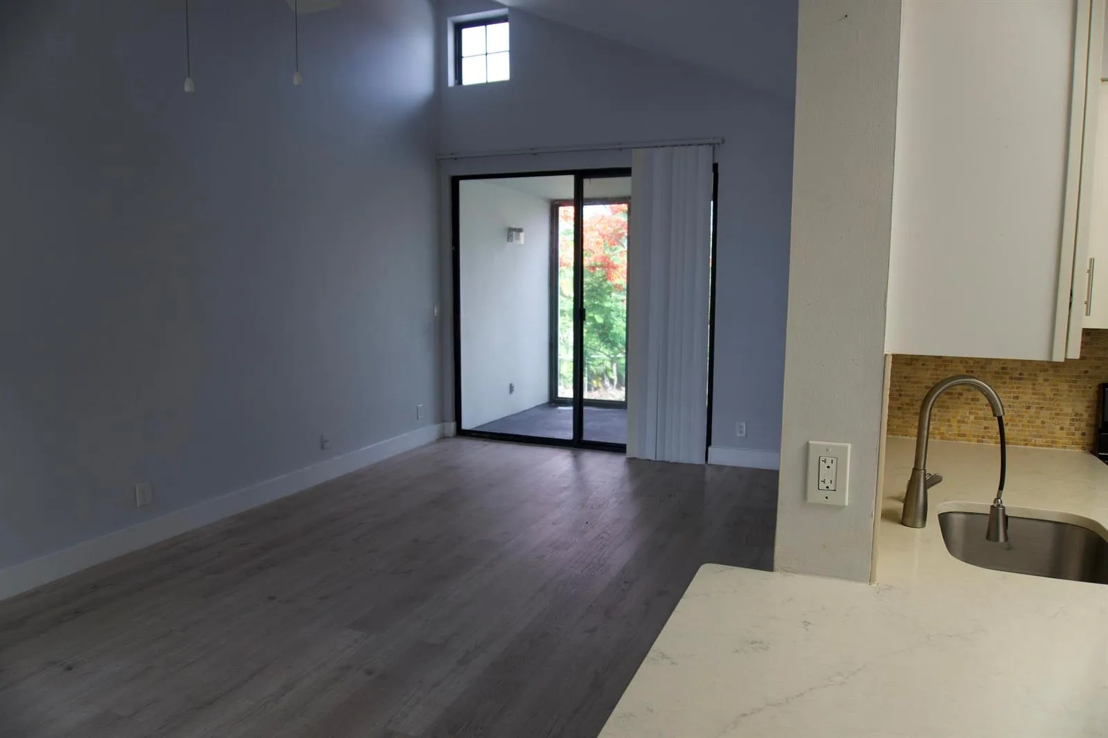 213 Lake Pointe Drive # 211, Oakland Park, FL 33309 photo 4