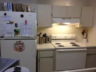 8160 Geneva Ct # 206, Doral, FL 33166