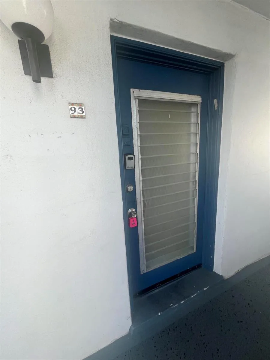 93 Normandy B, Delray Beach, FL 33484 photo 2